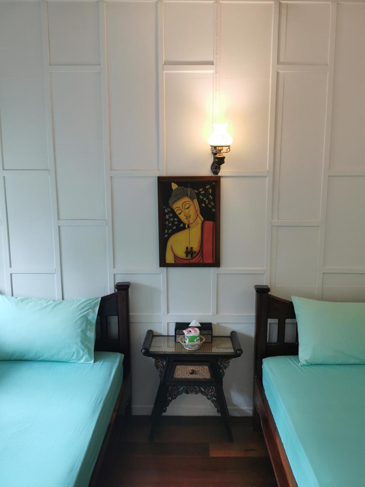 Tavee Guesthouse Bangkok Room photo